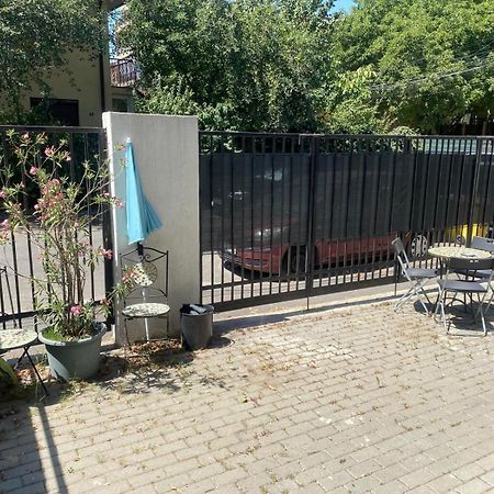Lovely Apartment In Villa In Bukareszt Zewnętrze zdjęcie