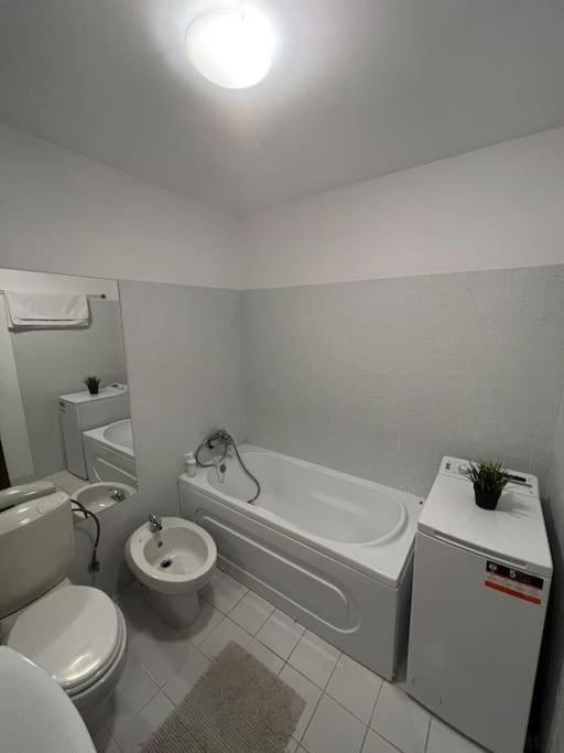 Lovely Apartment In Villa In Bukareszt Zewnętrze zdjęcie